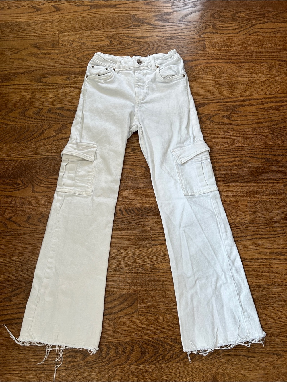 Zara White Cargo Flare Jeans with Frayed Hem